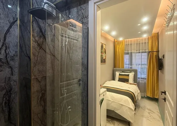 Cozy Near Taksim Metro Station *