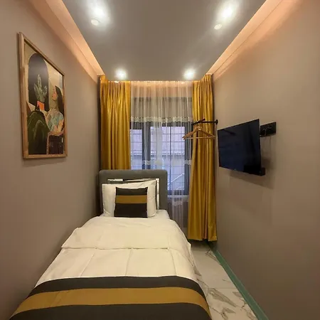 Lägenhet Cozy Near Taksim Metro Station